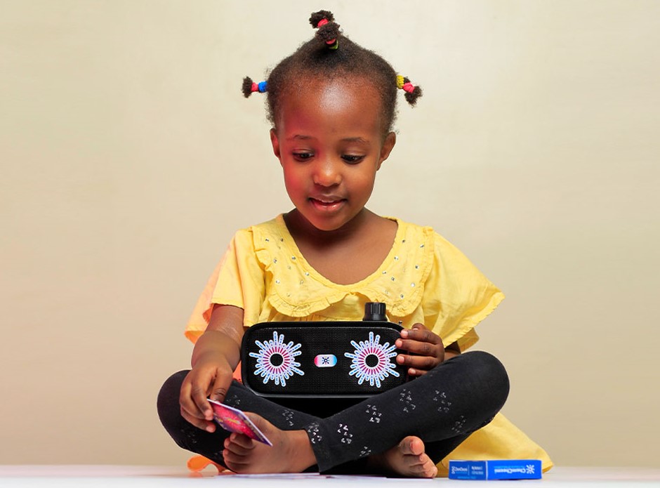 African children learning with ChemCheemi